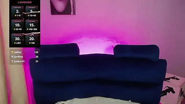Noa_mails_ stripchat live cam model