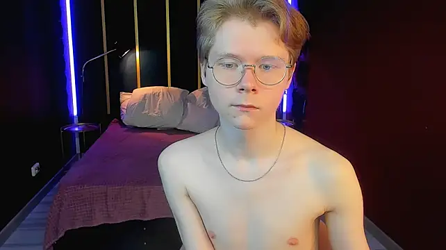 DanielSanders stripchat live cam model