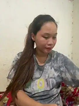 min2002a stripchat live cam model