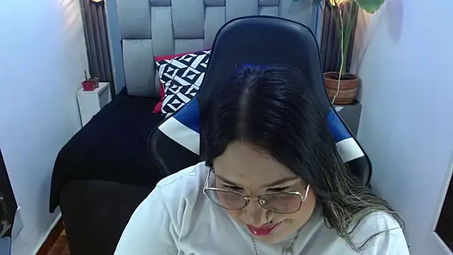 evelin_zaens stripchat live cam model
