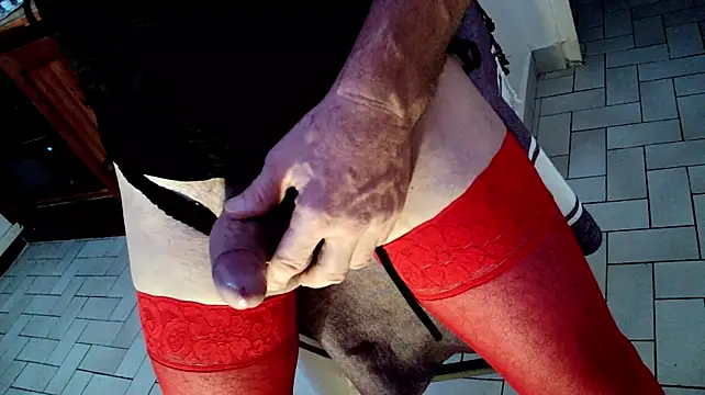 Flo97130 stripchat live cam model