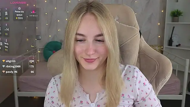 Shy_Polly stripchat live cam model