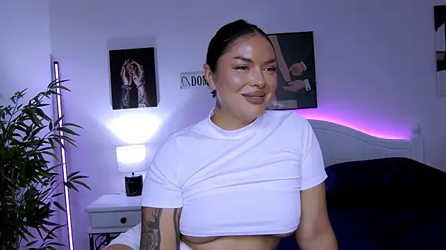 LiliKittenn stripchat live cam model