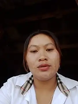 Lan-oanh stripchat live cam model
