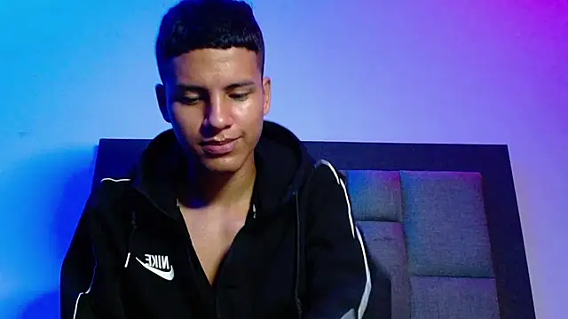 damian_delux stripchat live cam model
