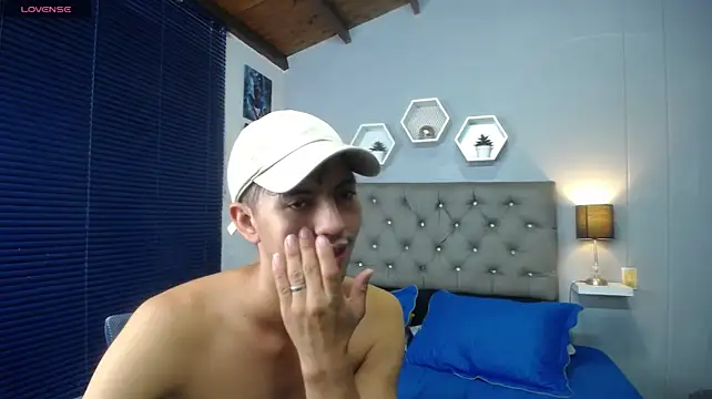 xxx_thesupercum_ stripchat live cam model