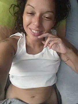RiskyRoxy stripchat live cam model