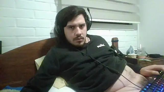hung_weeb stripchat live cam model