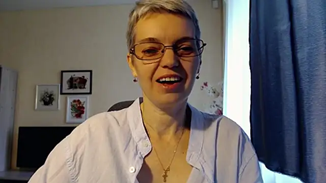 CutieErikaa stripchat live cam model