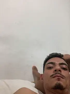 Hendricklavel1 stripchat live cam model