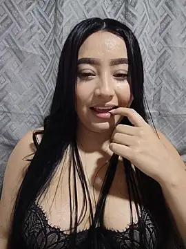 MelinaCruz stripchat live cam model