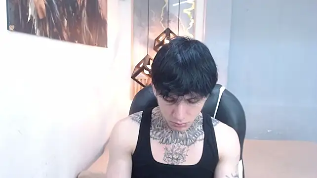 Cry_thereal stripchat live cam model