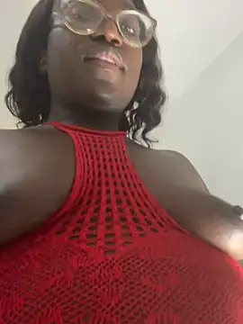 xChloe stripchat live cam model
