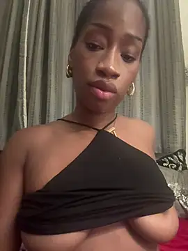 Babymarii stripchat live cam model