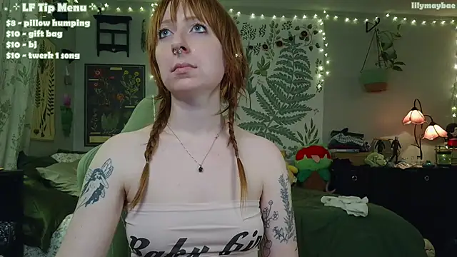 LilyMayBae stripchat live cam model