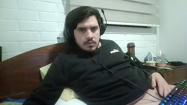 hung_weeb stripchat live cam model