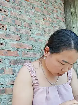 Linh-miulu stripchat live cam model