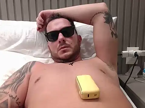 alphagifted20 stripchat live cam model