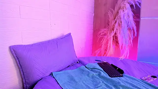 TifanyWhite_ stripchat live cam model