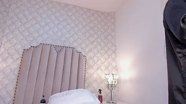 zoejenner_ stripchat live cam model