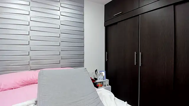 XimenaRose stripchat live cam model