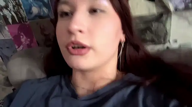 SuzanMoote stripchat live cam model