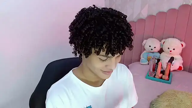 MatewHottxxx stripchat live cam model