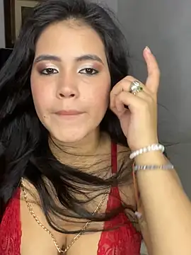 Belladool- stripchat live cam model