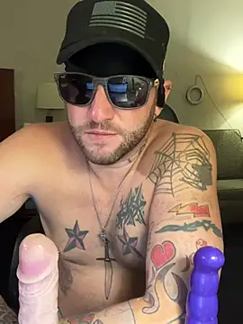 Livingpuddle stripchat live cam model