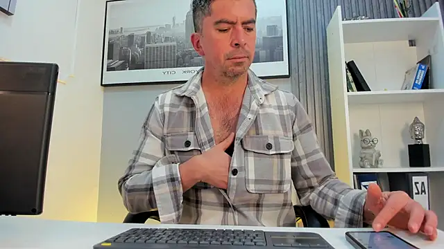 JuanKFit_45 stripchat live cam model