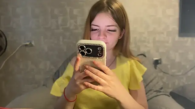 Elirya stripchat live cam model