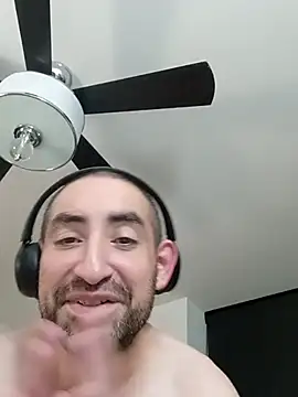 Brandon_Lee83@xh stripchat live cam model