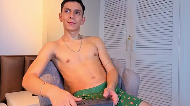 Liam_Fiire stripchat live cam model