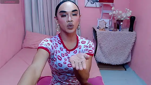 VivienneLuxe stripchat live cam model