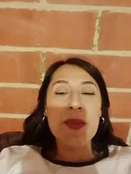 Aria-1212 stripchat live cam model