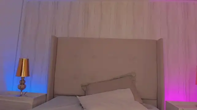 kaylarossi stripchat live cam model