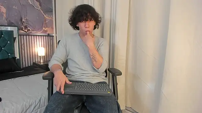 adrian_black86306 stripchat live cam model