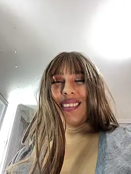 MiaAndrade stripchat live cam model