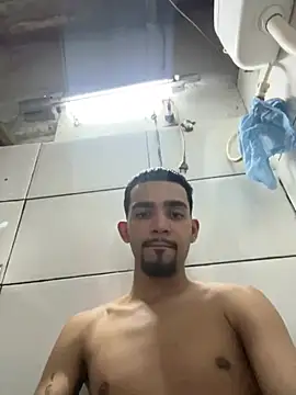 moreninhoP stripchat live cam model