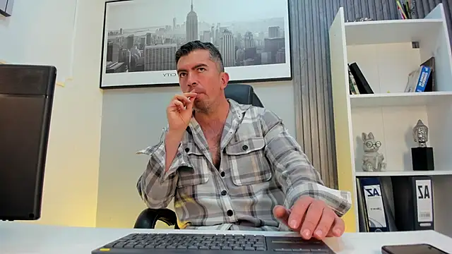 JuanKFit_45 stripchat live cam model