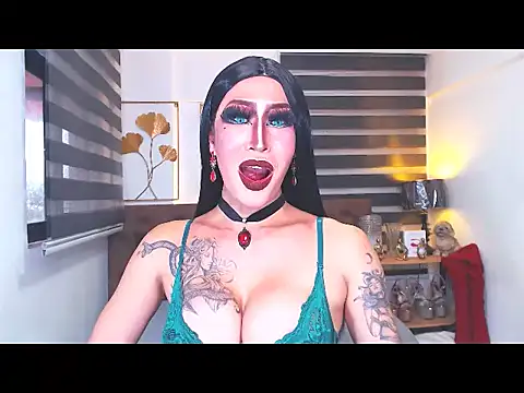 DominateMistressTania stripchat live cam model