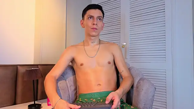 Liam_Fiire stripchat live cam model