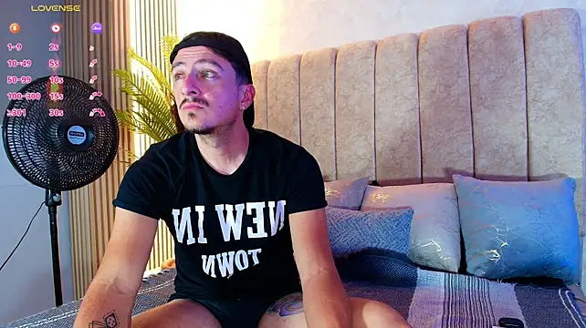 May_Lyonheart stripchat live cam model