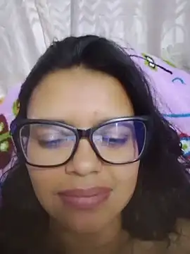 selena_foxy stripchat live cam model