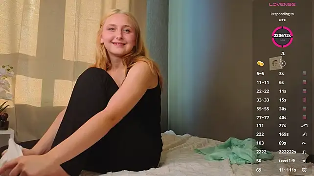 itscamilla stripchat live cam model
