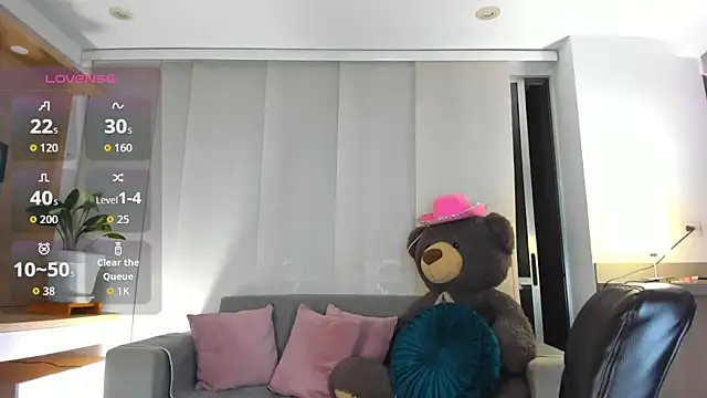 hollyprincess_2 stripchat live cam model