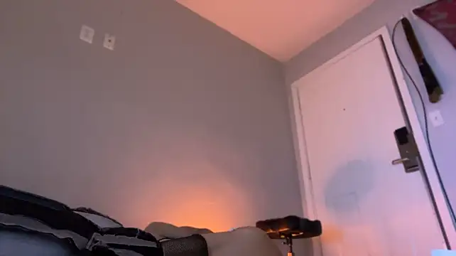 Taylorsexbot stripchat live cam model