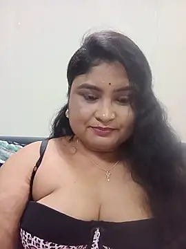 hornyriyanka stripchat live cam model