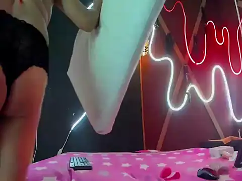 SaraParquer stripchat live cam model