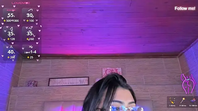 mia_devine_ stripchat live cam model